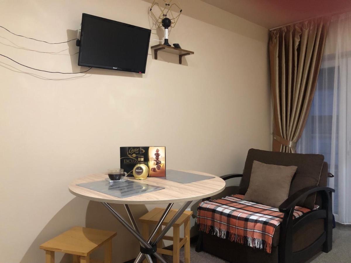 Apart Hotel Avinos Lviv Luaran gambar