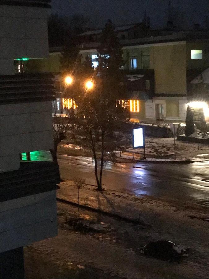 Apart Hotel Avinos Lviv Luaran gambar